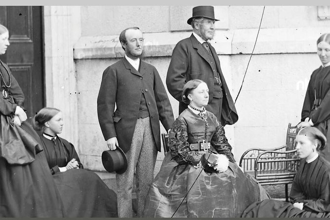 Irish Famine Museum / Exhibition Dublin - Inside the rooms: artifacts, period photos, and plain facts