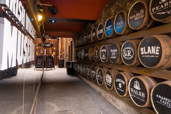 Irish Whiskey Museum: Whiskey Blending Experience - Making your own blend: your Master Blender moment