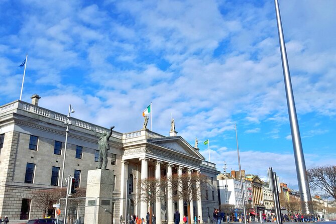 Private Dublin Sights and Pints (Walking Tour) - Ha’penny Bridge: Icons, Photos, and River Smells