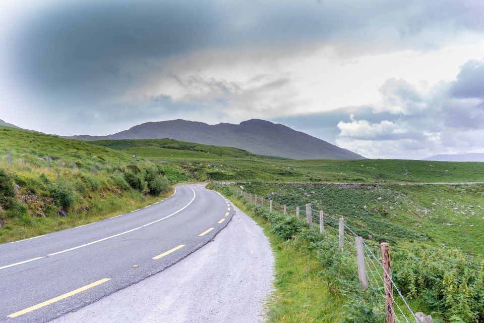 Rail Tour from Dublin: The Ring of Kerry - The coach day: controlled timing, lots of windows, and a few side stops