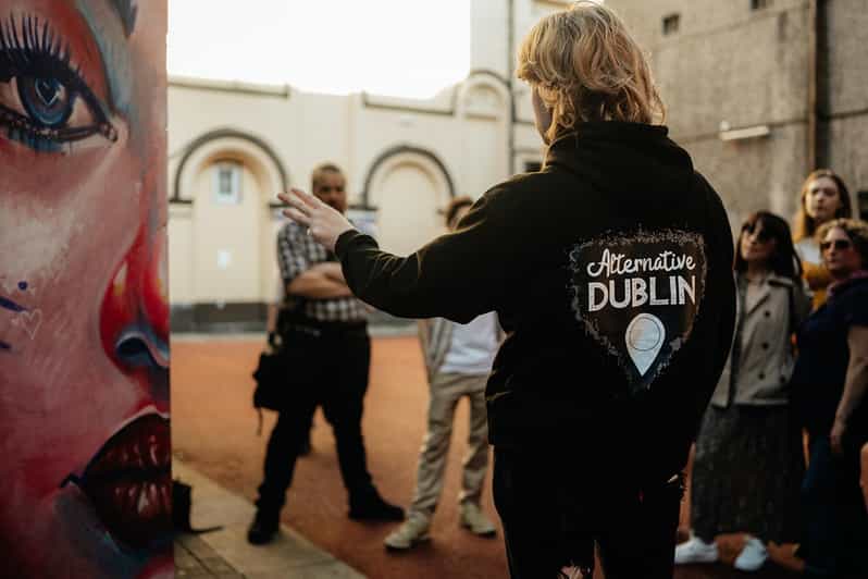 Street Art Walking Tour - Rain, Timing, and Getting the Most From Your Camera