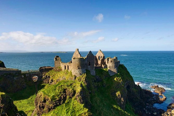 The Giant's Causeway, Dunluce Castel and Belfast - Spanish guide - Spanish-speaking guidance: how it improves the whole day