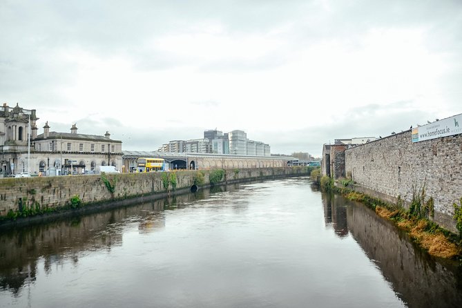 The History of Dublin With Locals: 1916 Easter Rising PRIVATE Tour - Private guide power: questions, pace, and local street detail