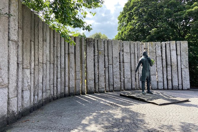 Turtle Bunbury's Dublin: A Self-Guided Audio Tour from a Celebrated Author - Leinster House and Merrion Square: Where the Story Gets Personal