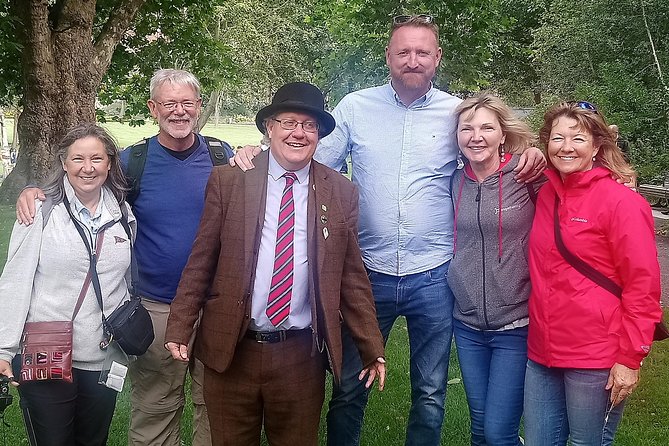 Walking tour in Merrion Square Park with a pint of Guinness Dublin Rogues Tour - Walking the Square: Oscar Wilde, Daniel O’Connell, W.B. Yeats, and Friends